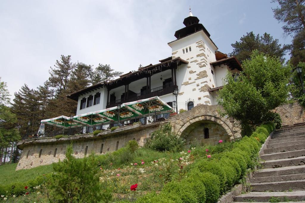 Complex Brashlyan Hotel Tryavna Exterior photo